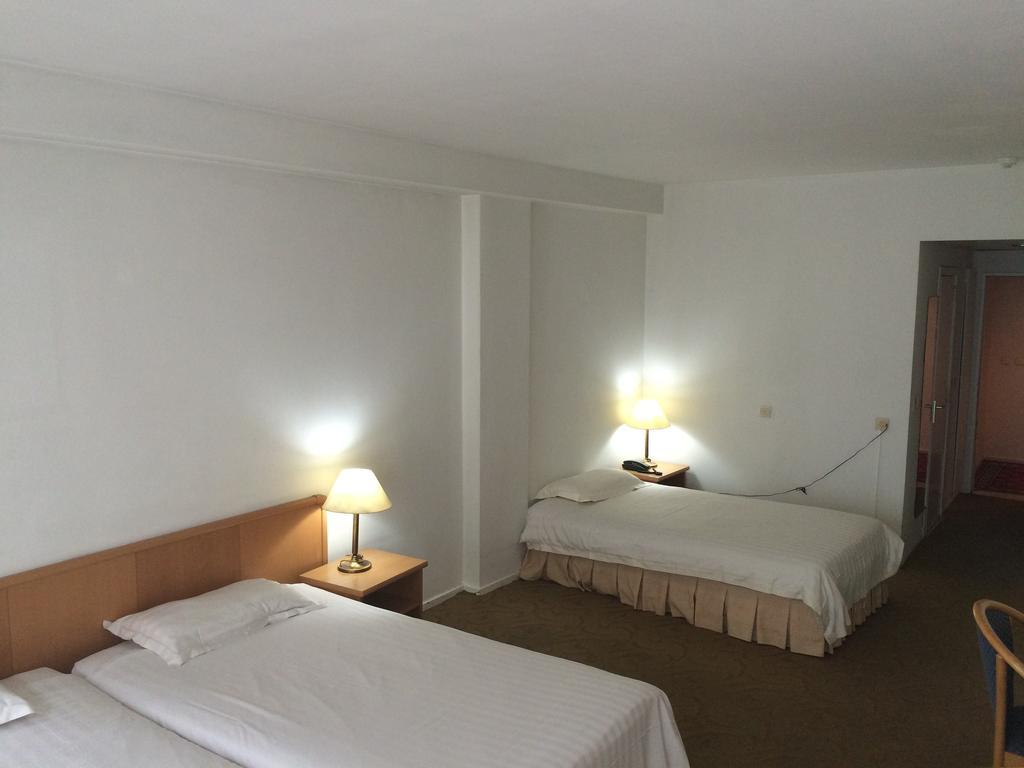Hotel Keyserlei Antwerpen Bagian luar foto
